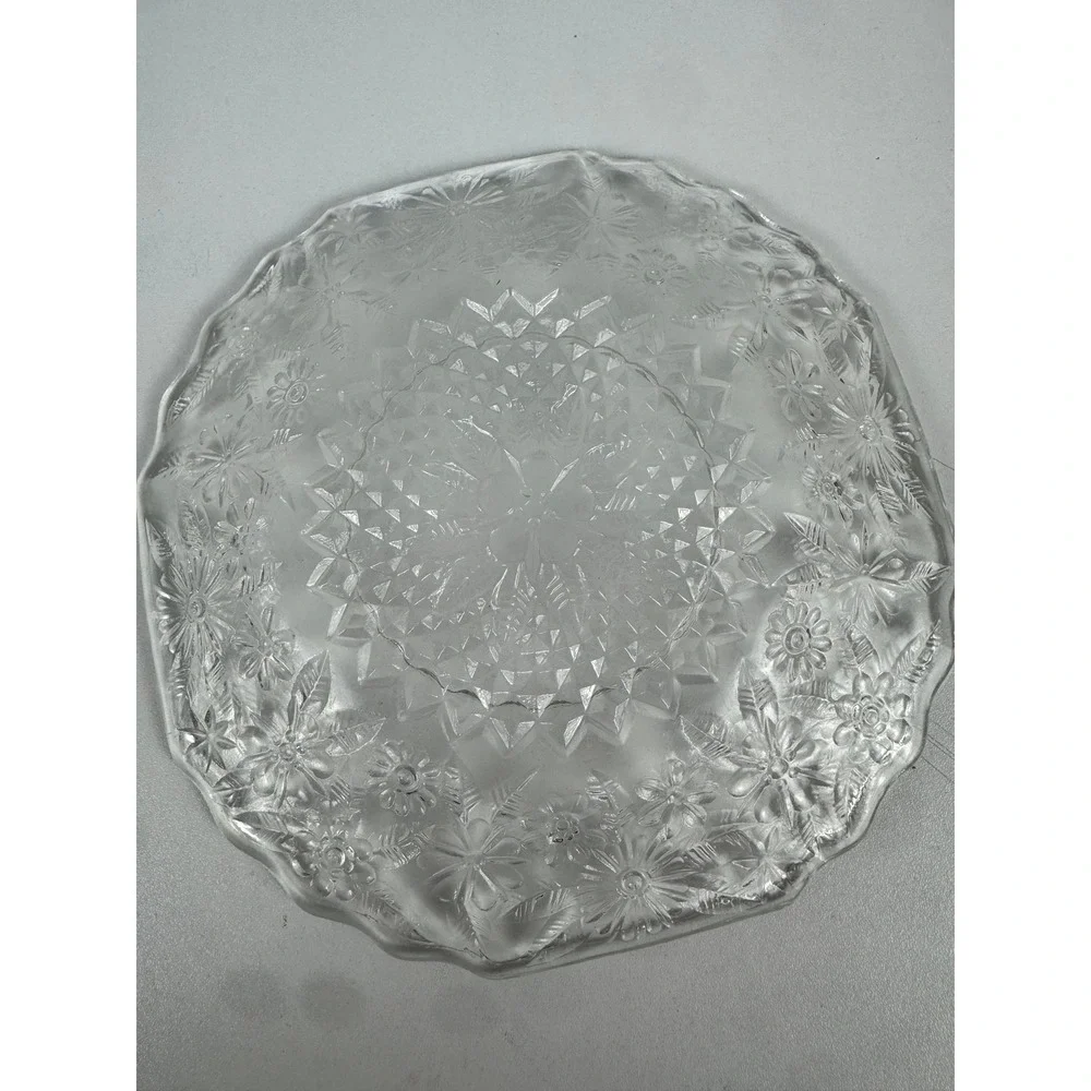 Vintage Clear Pressed Glass Floral Starburst Scalloped 6 Inch Plates Set of 4
